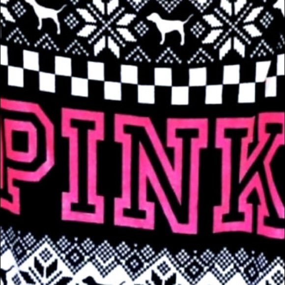 💗🖤VS Pink Snowflake Fleece Blanket🖤💗 - Picture 2 of 6